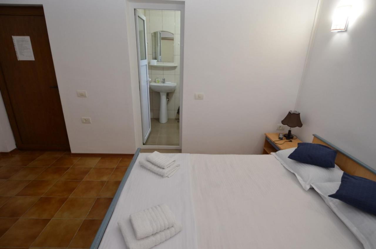 Vila Calypso Apartment Costinesti Exterior photo