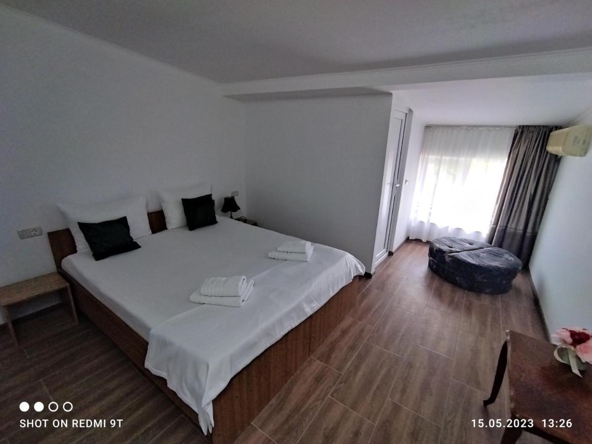 Vila Calypso Apartment Costinesti Exterior photo